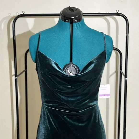 🎉3x HP!🎉 NWT: Taylor, maxi/long Evergreen dress/gown - Picture 3 of 15